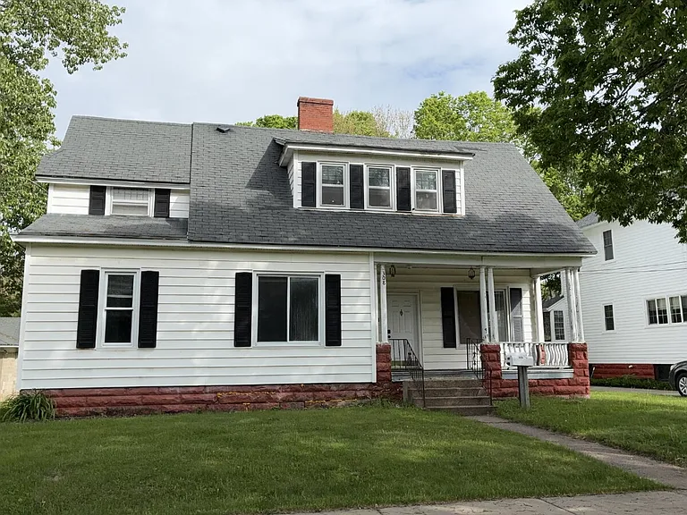308 Jefferson St — Photo 1