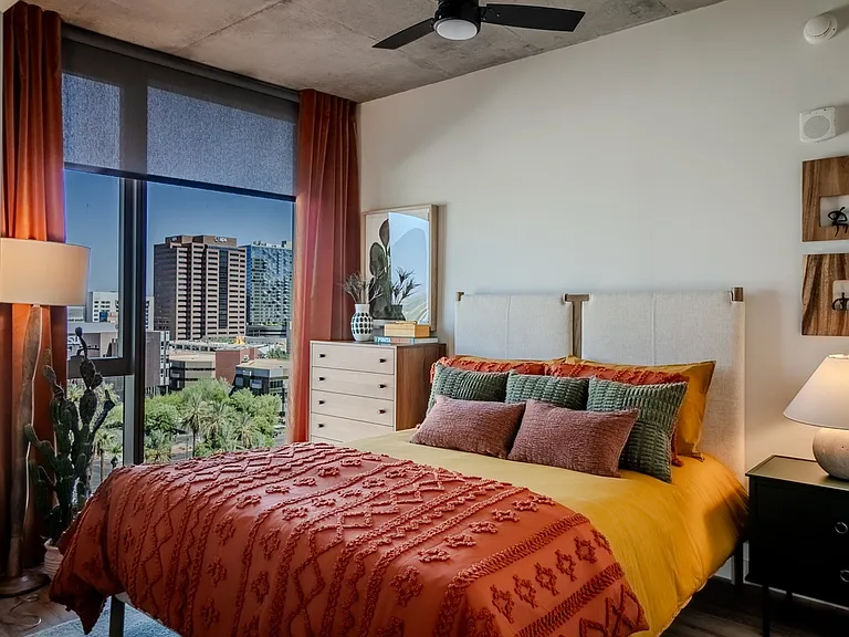 Sol Modern Phoenix Apartments Bedroom