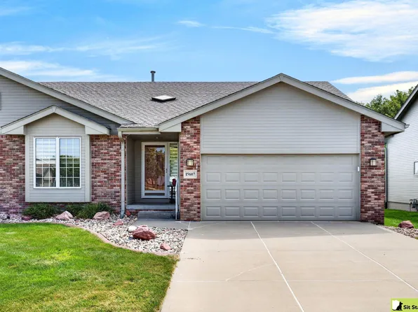 15607 Gertrude St, Omaha, NE 68136