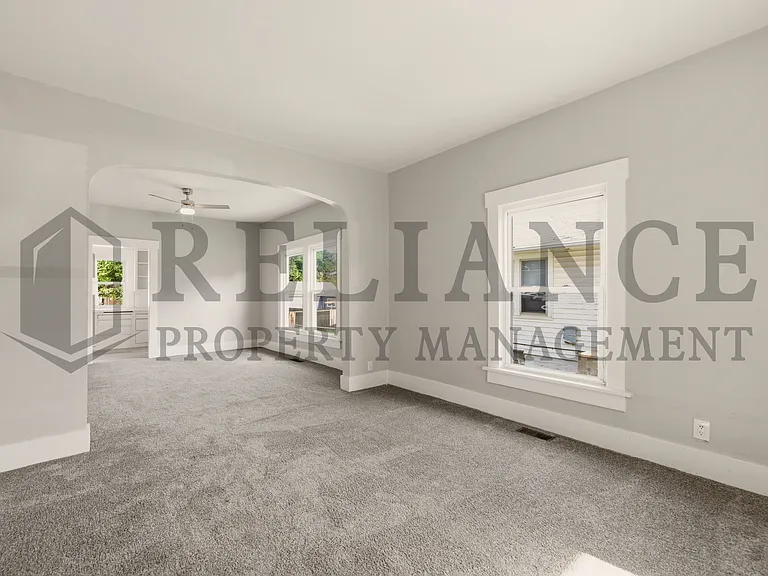 619 Houser Dr — Photo 8
