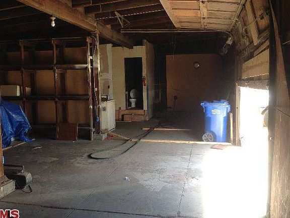 5th image of 947 S Eastman Ave