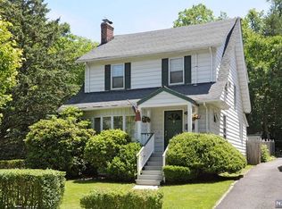61 Derwent Ave, Verona, NJ 07044