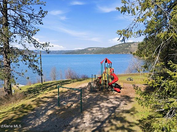 3rd image of 349 Rocky Point Loop Rd