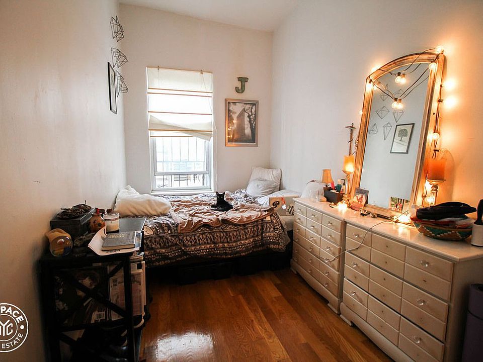 2nd image of 1044 Flushing Ave #Lr1