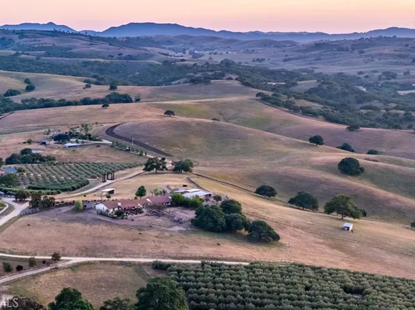 6060 Vista Del Paso, Paso Robles, CA 93446