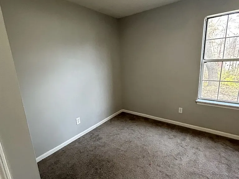3913-3915 Olympic Ct — Photo 18