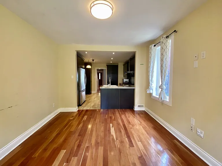 85 Arundel Ave — Photo 7