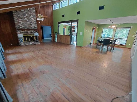 4th image of 35103 Bishop Rd