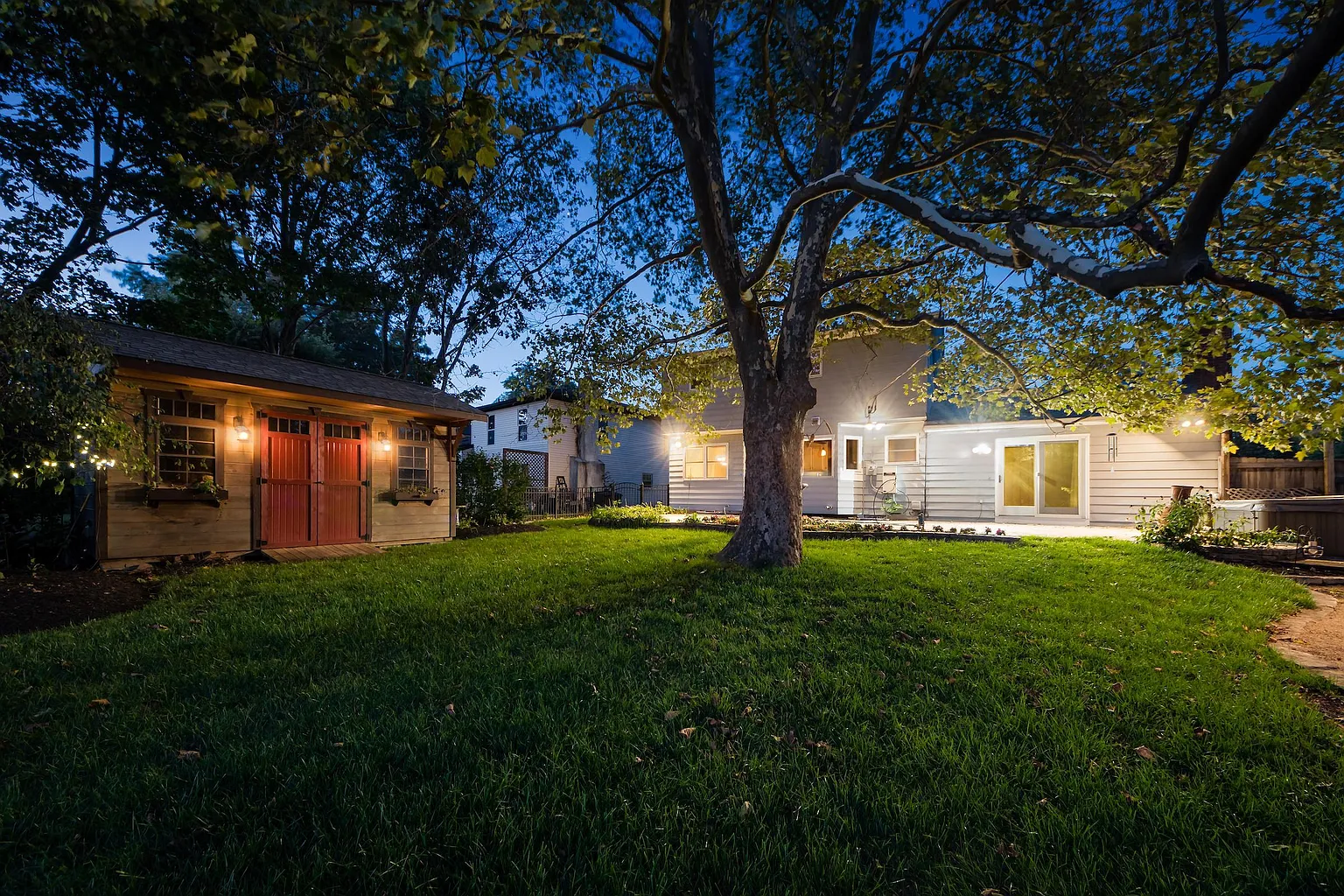 5435 Tamarack Blvd photo 1