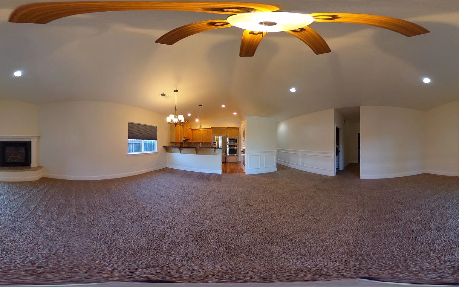 4-Bed 2-Bath Residental — Photo 3