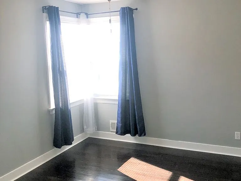 1406 Little John Rd — Photo 32