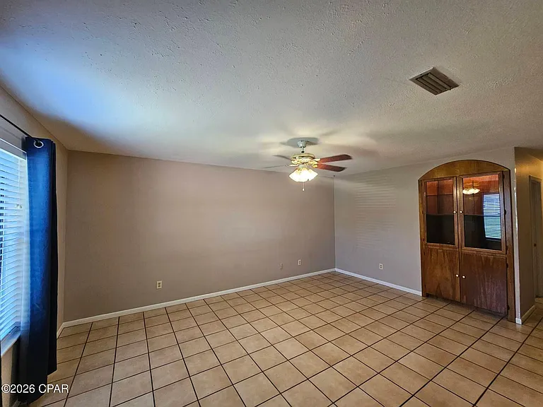 221 Viola Ave — Photo 8