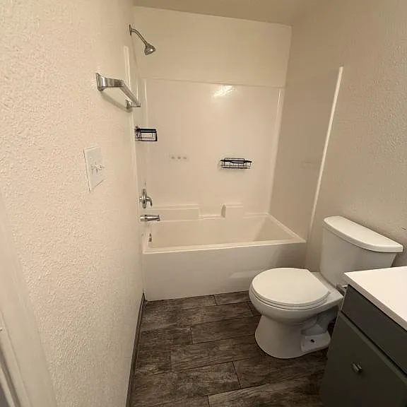 383 2nd Ave — Photo 5