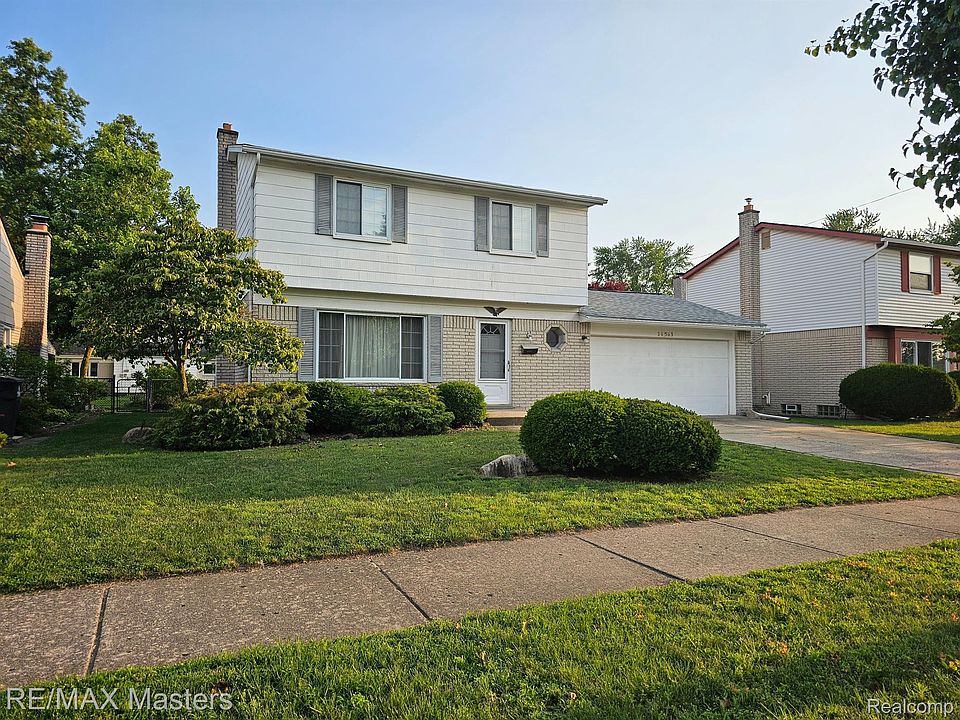 1st image of 36563 SW Fairchild St