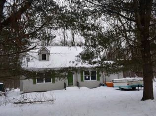 5617 Pembrook Dr, Tobyhanna, PA 18466