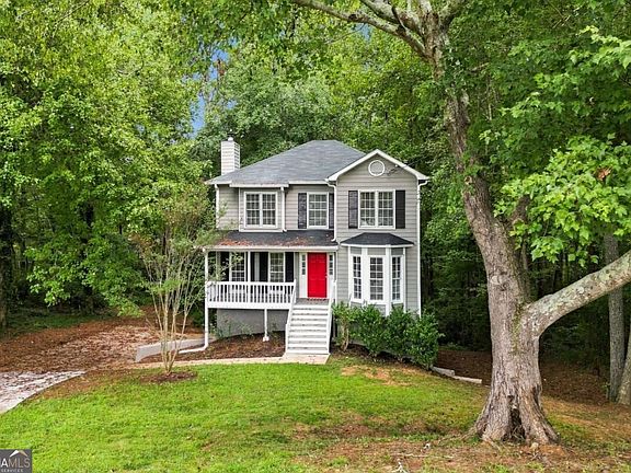 2nd image of 41 Red Oak Cir