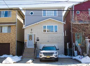 713 Bergen St, Harrison, NJ 07029