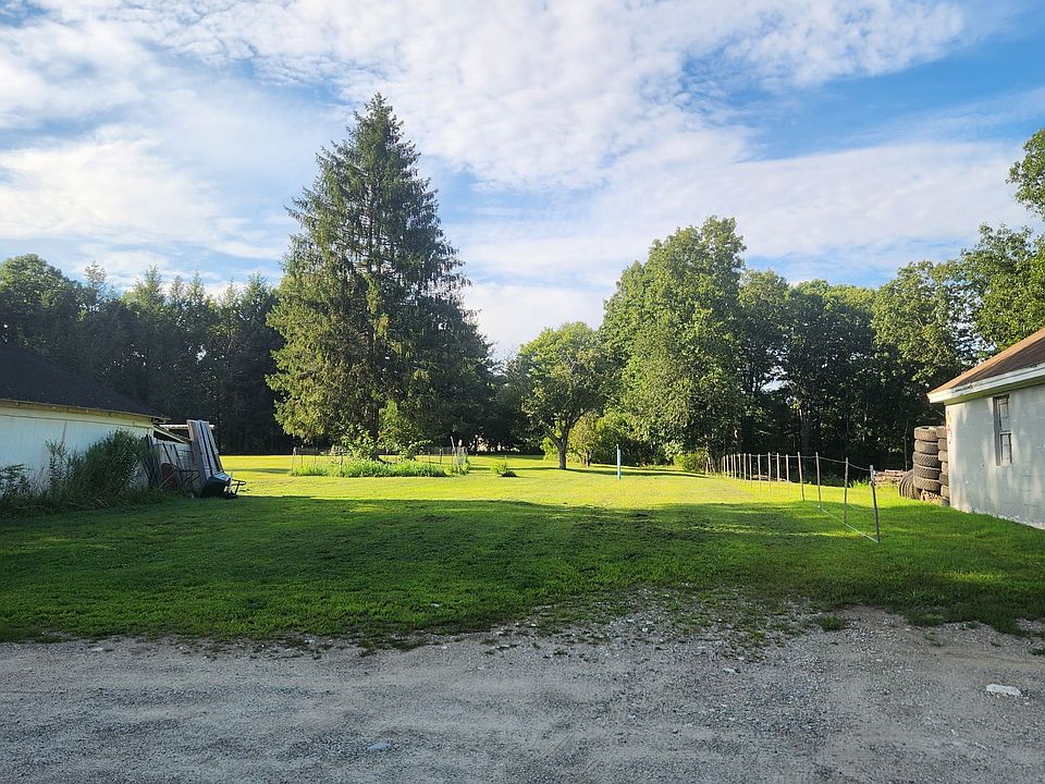 2nd image of 86 Thompson Hill Road