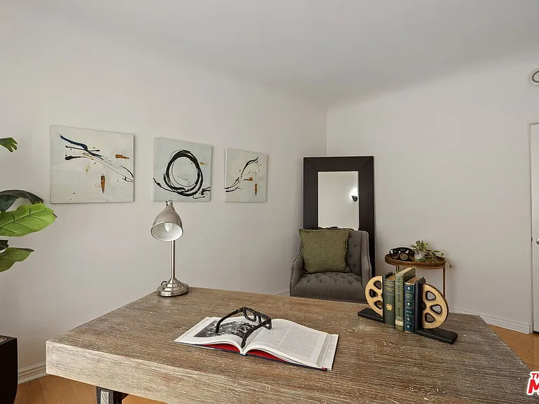 1345 N Hayworth Ave #2 — Photo 25