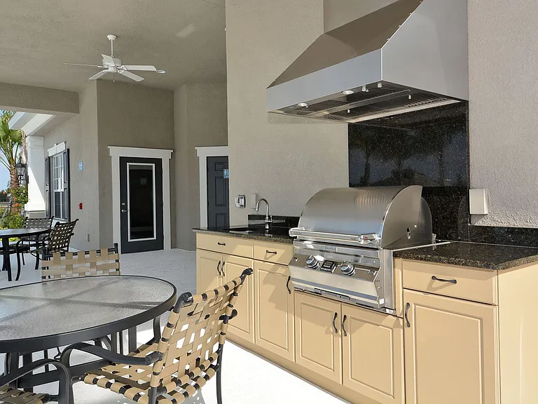 4904 Maymont Park Cir — Photo 38