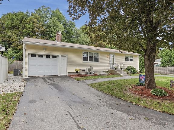 2nd image of 28 Cumberland Dr