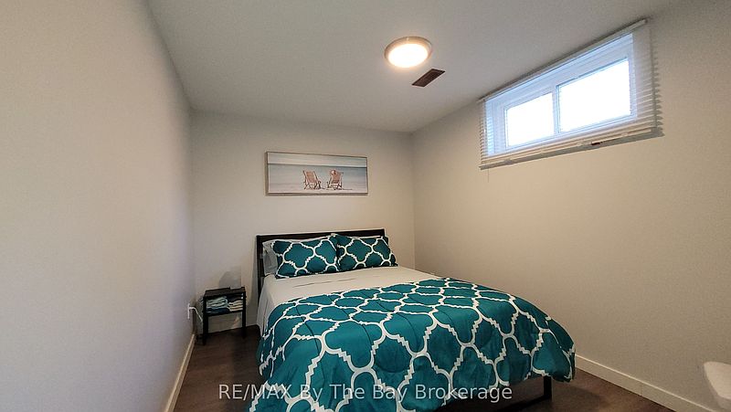 Wasaga Beach House for rent - 5 Bedrooms — photo 23