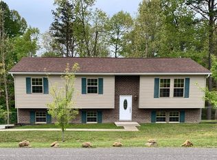 1933 Holly Grove Rd, Corbin, KY 40701