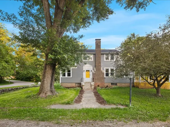 1418 Winaki Trl, Algonquin, IL 60102