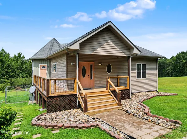 319 Oakmont Dr, Oneida, TN 37841