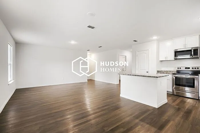 2904 Emma Ln — Photo 4