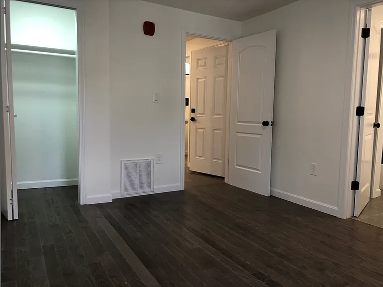 92 Lexington St #3 — Photo 4