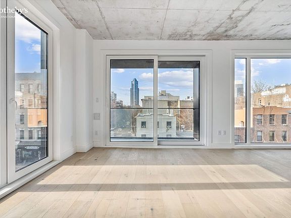 4th image of 169 Huron St #4B