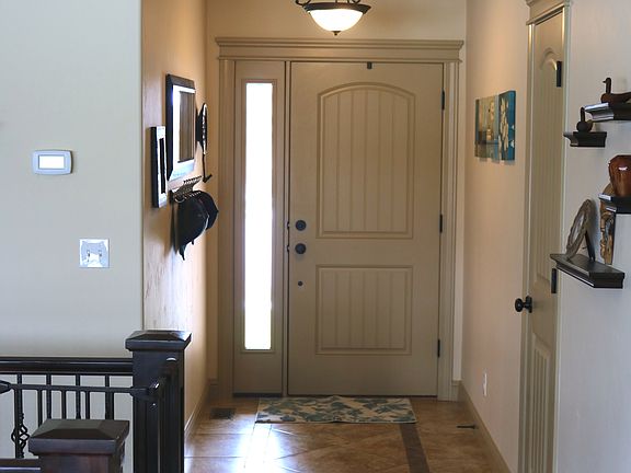 2nd image of 4130 Silverado Cir