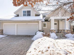 5976 Chestnut Rd, Mound, MN 55364