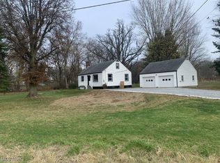 3828 S Apple Creek Rd, Apple Creek, OH 44606