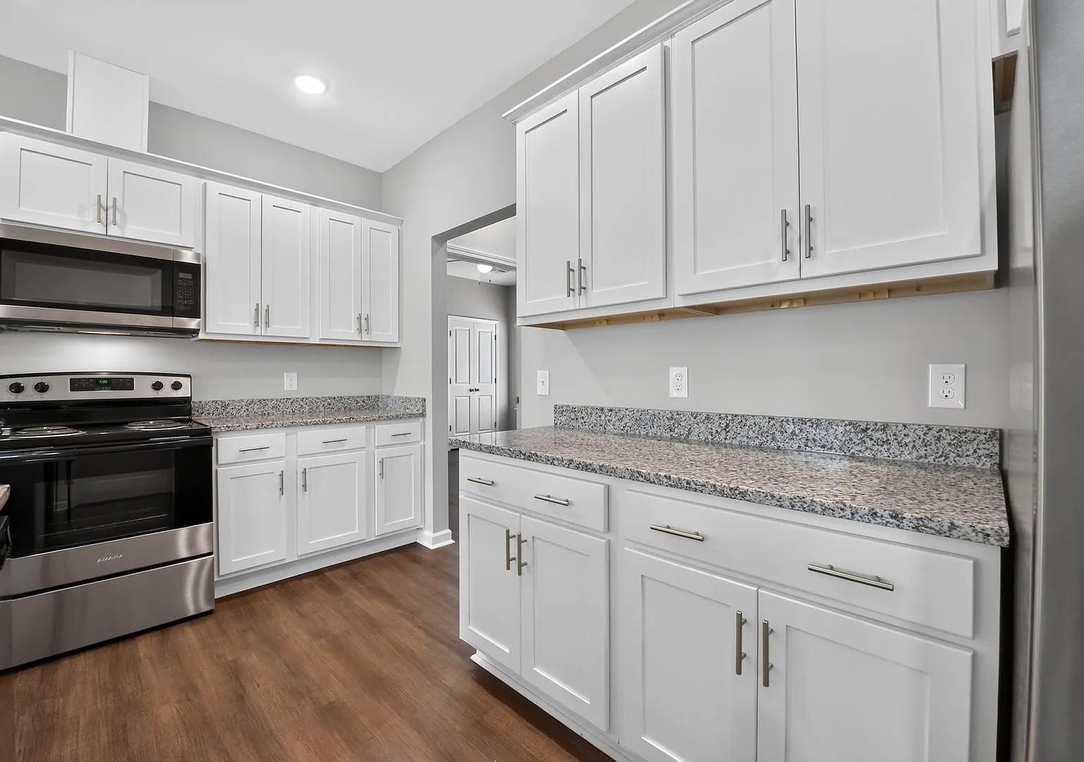 4323 Alderic Street 3 Bed 2 Bath! Available Now! — Photo 3
