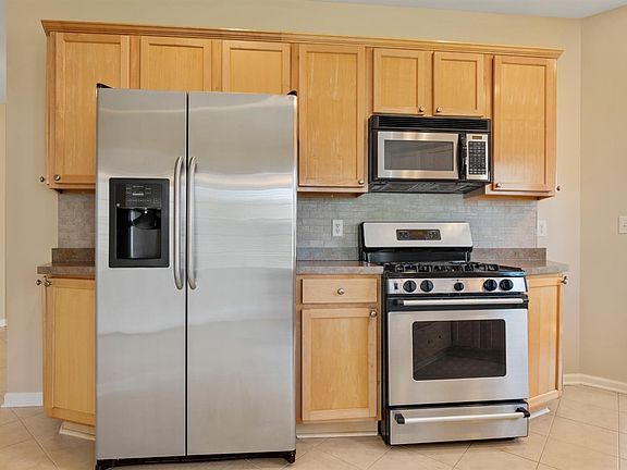 5th image of 8083 Tuckaway Ct