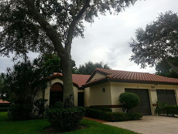 Home For Sale In Palm Chase Lakes