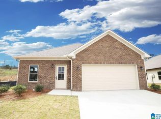 137 Shiloh Creek Dr, Calera, AL 35040