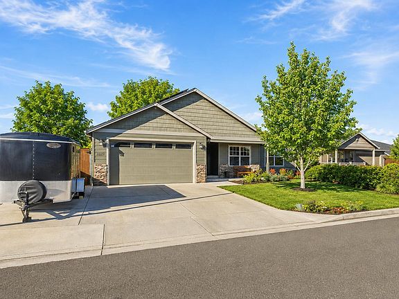 3rd image of 3229 Pecan Ct