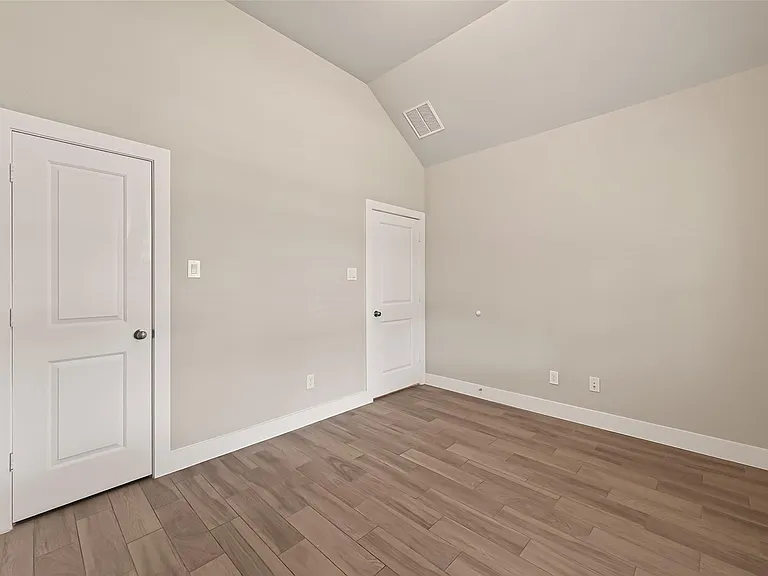 2619 Lilac Point Ln — Photo 32