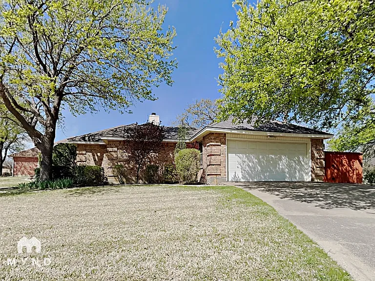 1607 Boardwalk Ct — Photo 14