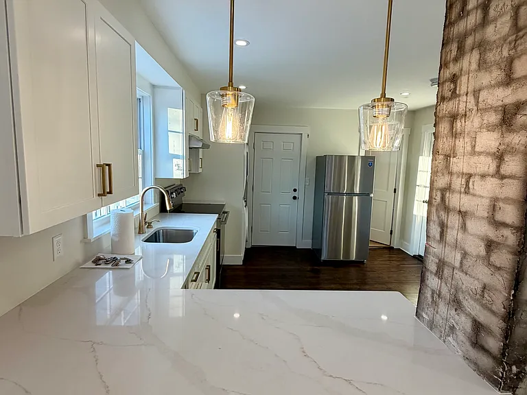 5 Chestnut St — Photo 1