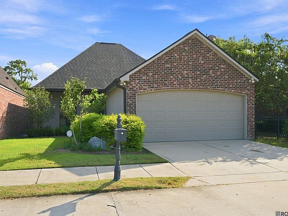 3rd image of 7855 Valencia Ct