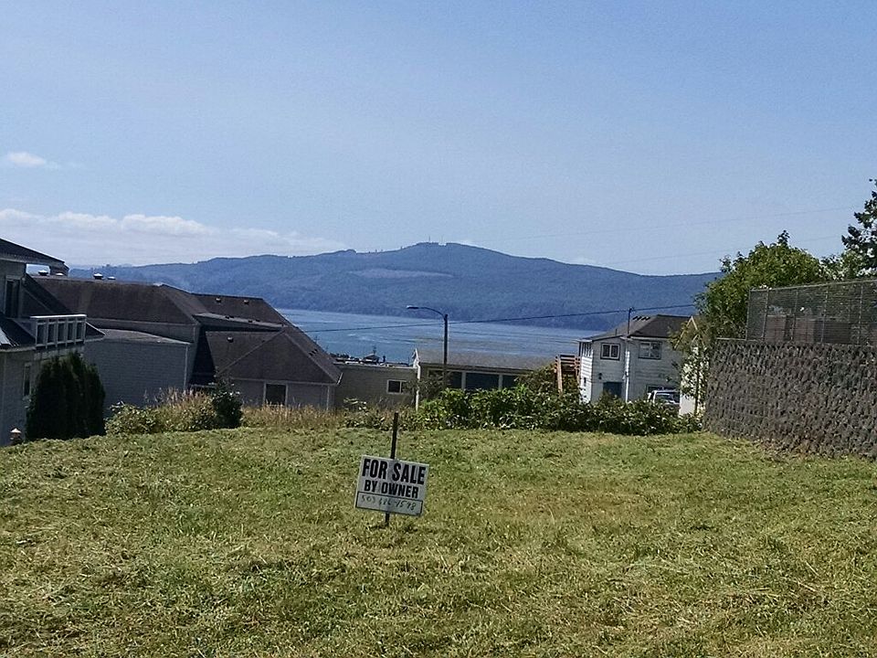 Lot facing the bay,
