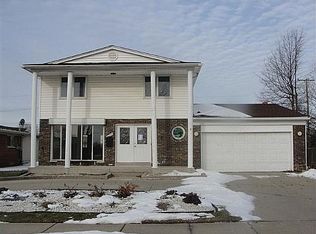 36857 Arlene Dr, Sterling Heights, MI 48310