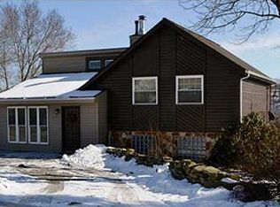 2 Thompson St, Finleyville, PA
