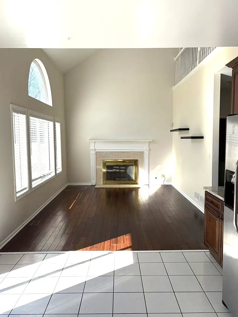 4 bed, 3.5 bath, $4,395 — Photo 4