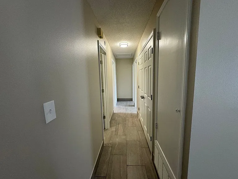7823 Coronet Ln — Photo 10