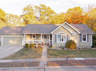 1023 Mallard Ct, Grafton, IL 62037